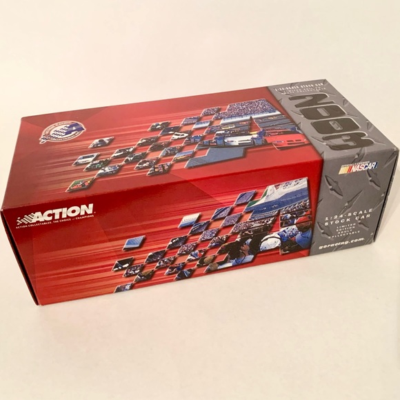 Jeff Gordon NASCAR #24 DuPont 2003 Monte Carlo Diecast Action Racing Stock Car - Picture 10 of 10